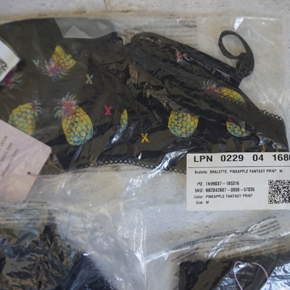 🔥MUST-HAVE!🔥 3 Savage X Fenty Bralettes (M) + 🆓 Bonus Cheeky Panty (M) | NWT - Picture 10 of 11